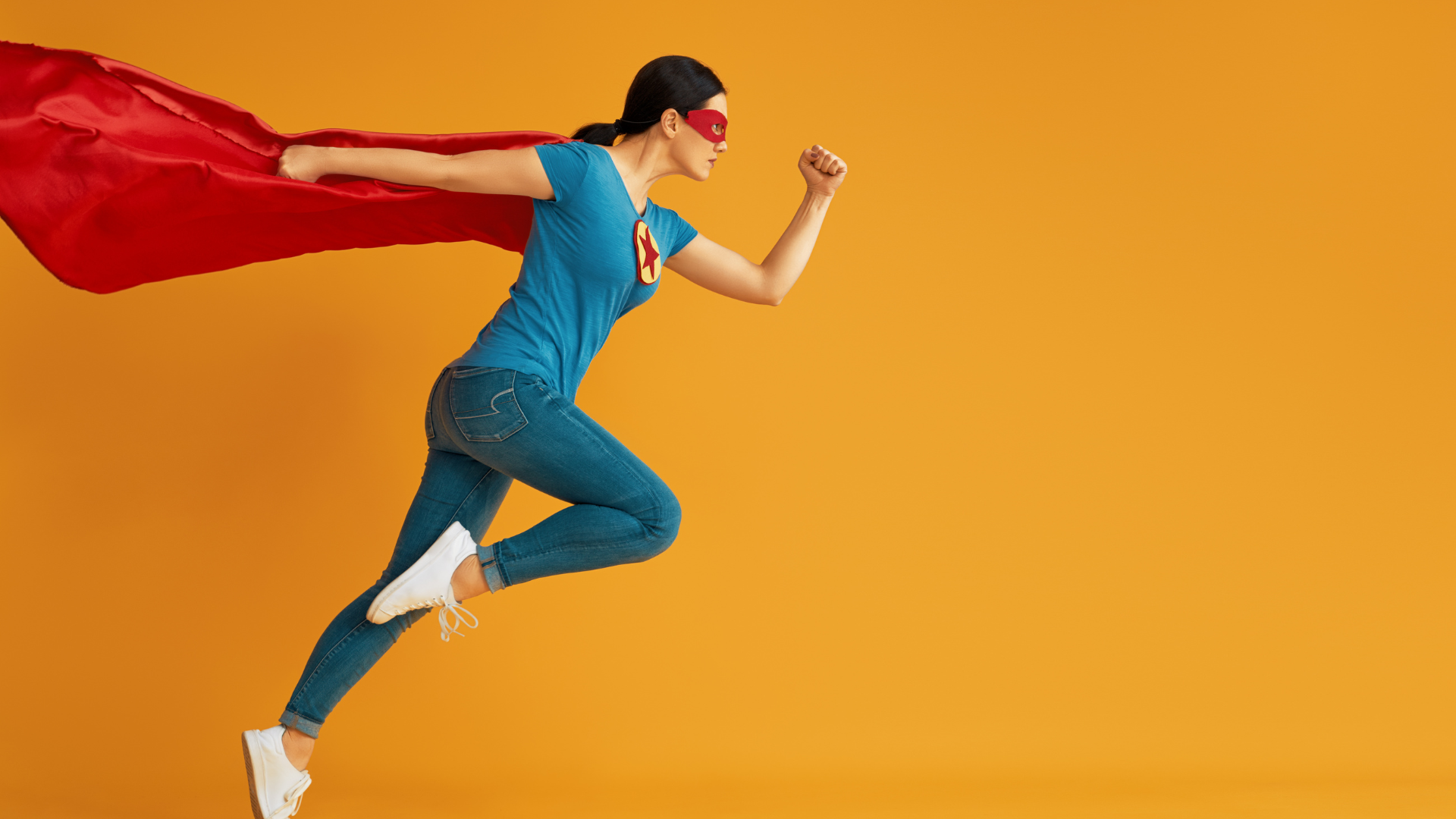 Between Glamour and Limits - Woman power — when encouragement turns into pressure